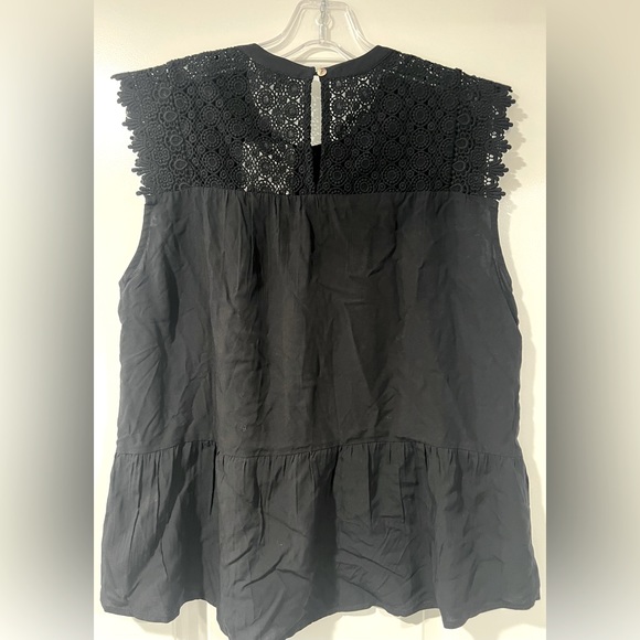 DR2 Lace Detail Black Tank Blouse 🖤 - Picture 4 of 6
